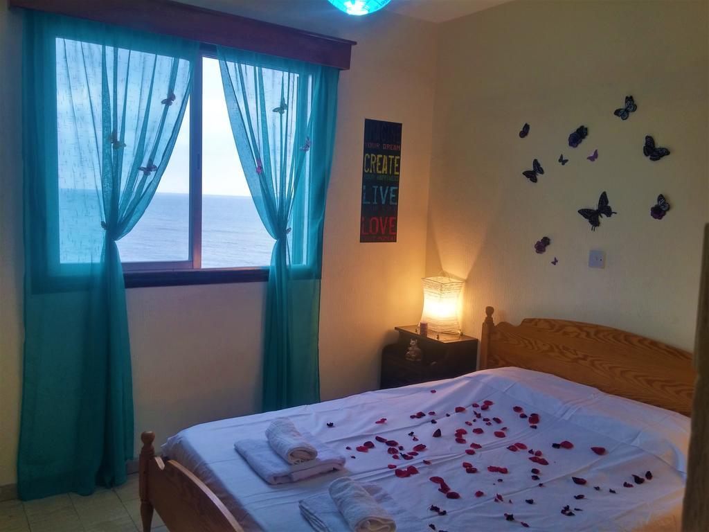 777 Beach Guesthouse Paphos Kültér fotó