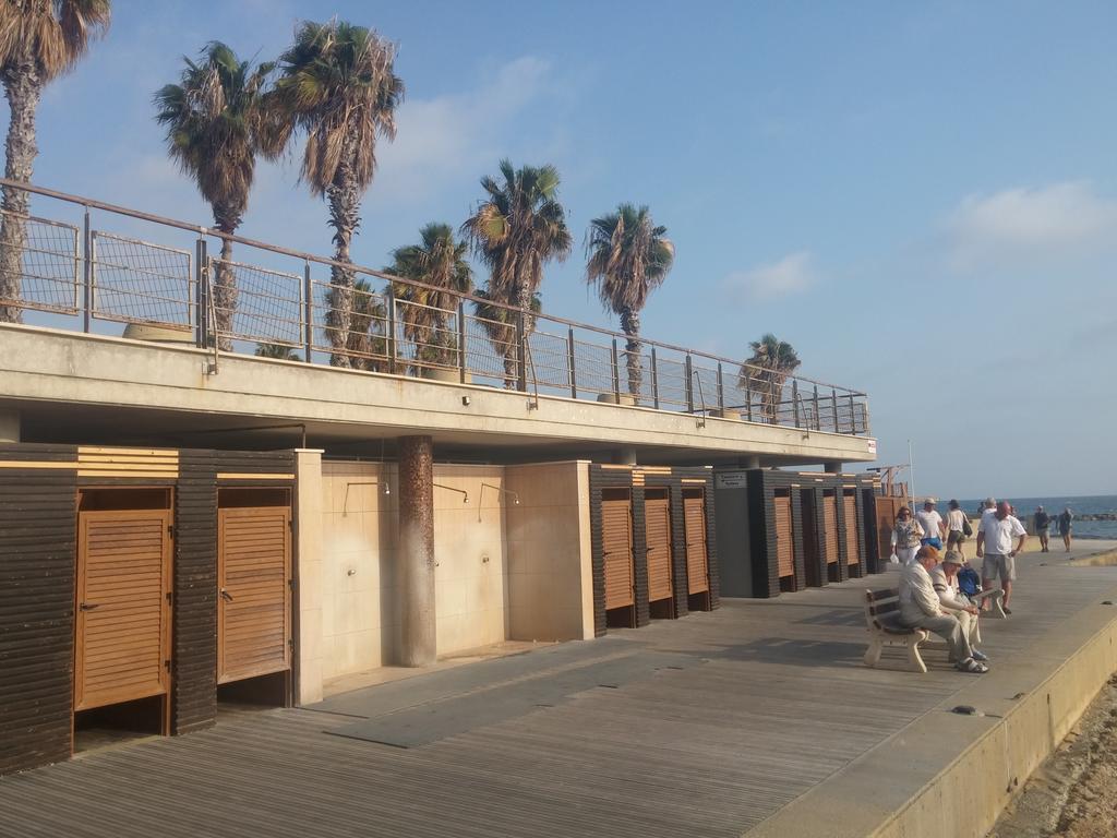 777 Beach Guesthouse Paphos Kültér fotó