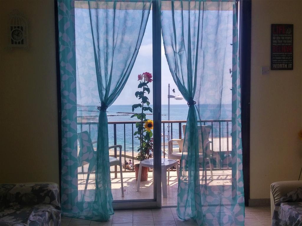 777 Beach Guesthouse Paphos Kültér fotó