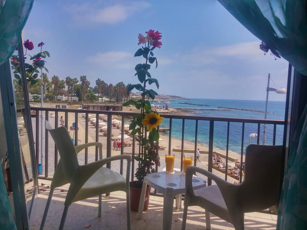 777 Beach Guesthouse Paphos Kültér fotó
