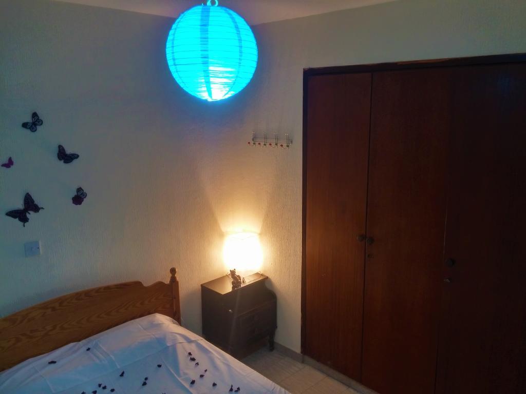 777 Beach Guesthouse Paphos Kültér fotó