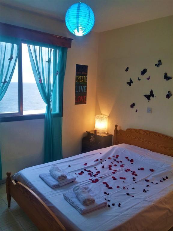 777 Beach Guesthouse Paphos Kültér fotó