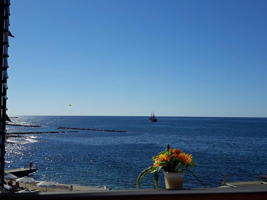 777 Beach Guesthouse Paphos Kültér fotó