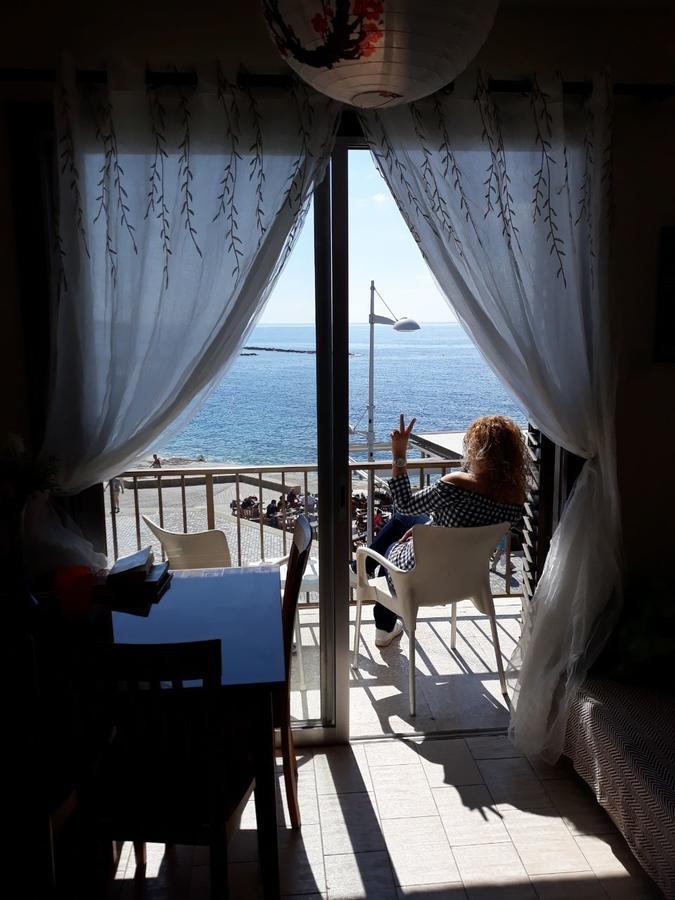 777 Beach Guesthouse Paphos Kültér fotó