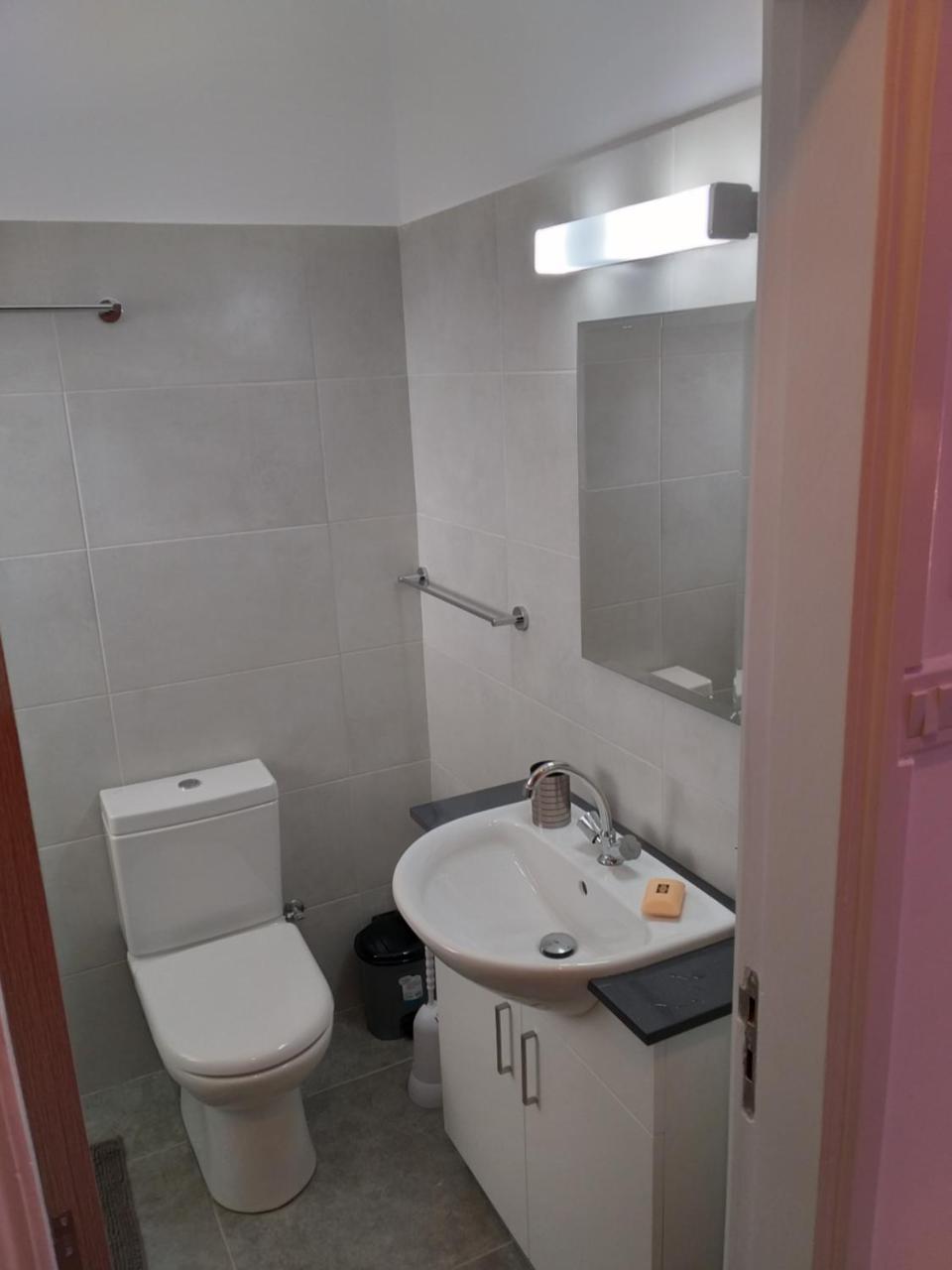 777 Beach Guesthouse Paphos Kültér fotó